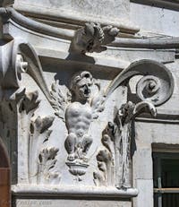 Sculpture sur le Palazzo dei Camerlenghi à Venise, que l'on  me brûle l'entrejambe