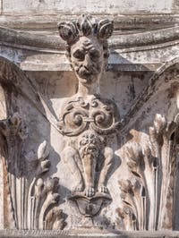 Sculpture sur le Palazzo dei Camerlenghi à Venise, Lorsque les ongles me pousseront entre les cuisses