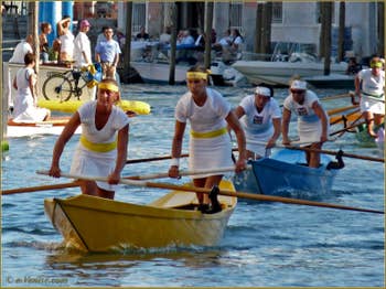 Regata Storica, Vensie's historic regatta: The Women's Race on Masacareta with two female rowers