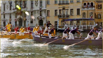 Les Caorline à la Regata Storica, la régate historique de Venise