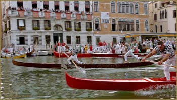 Regata storica, la régate historique de Venise la course des Gondolini, en tête, Rudi et Igor Vignotto
