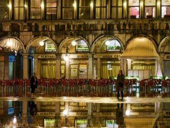 Le Café Quadri, place Saint-Marc à Venise.