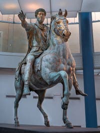 Statue équestre de l'empereur Marc-Aurèle aux musées du Capitole Capitolins à Rome Italie