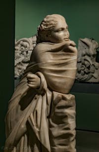 Statue de la Muse Polymnie par Poliskos de Rodhes IIe siècle avant J.-C. au musée Centrale Montemartini à Rome en Italie
