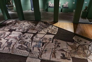 Mosaïque d'une Scène de Chasse aux Fauves du IVe siècle au musée Centrale Montemartini à Rome en Italie