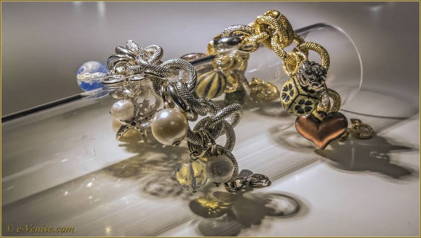 Perles de Sunina verre de Murano à Venise