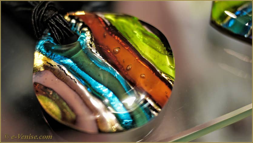 Pendentif Perle De Verre Murano Vintage - 18 Mm, 8 G - Bijou Multicolore Occasion TBE