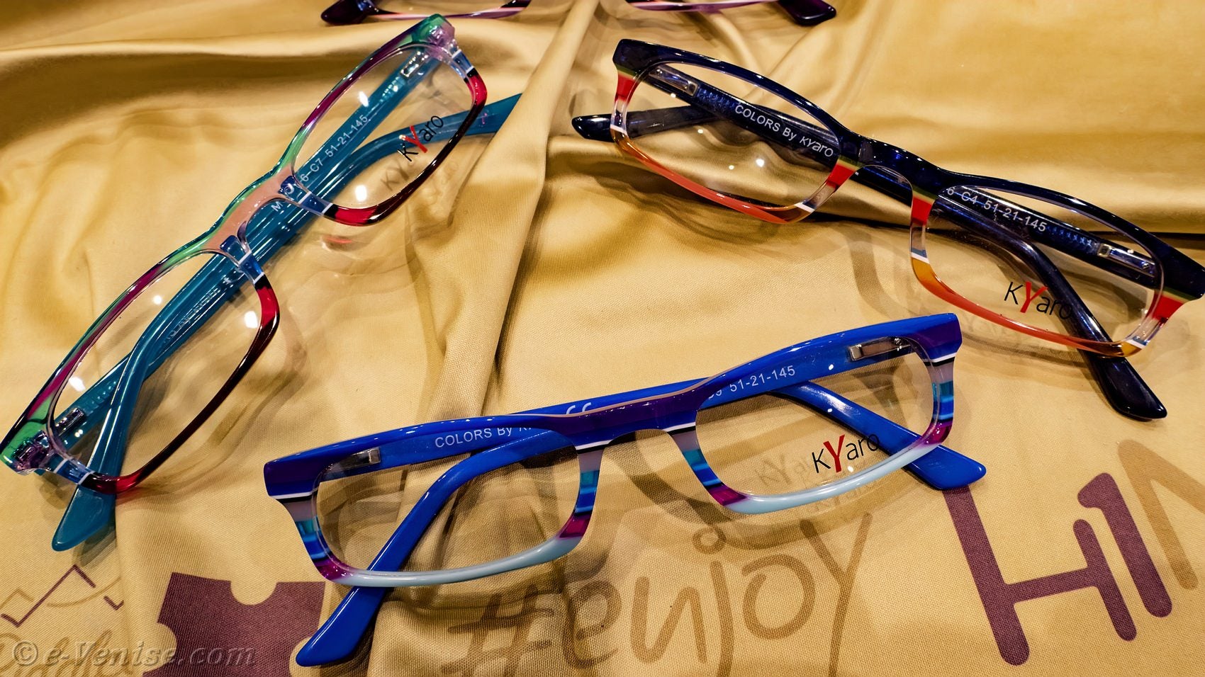 lunette de vue colorée